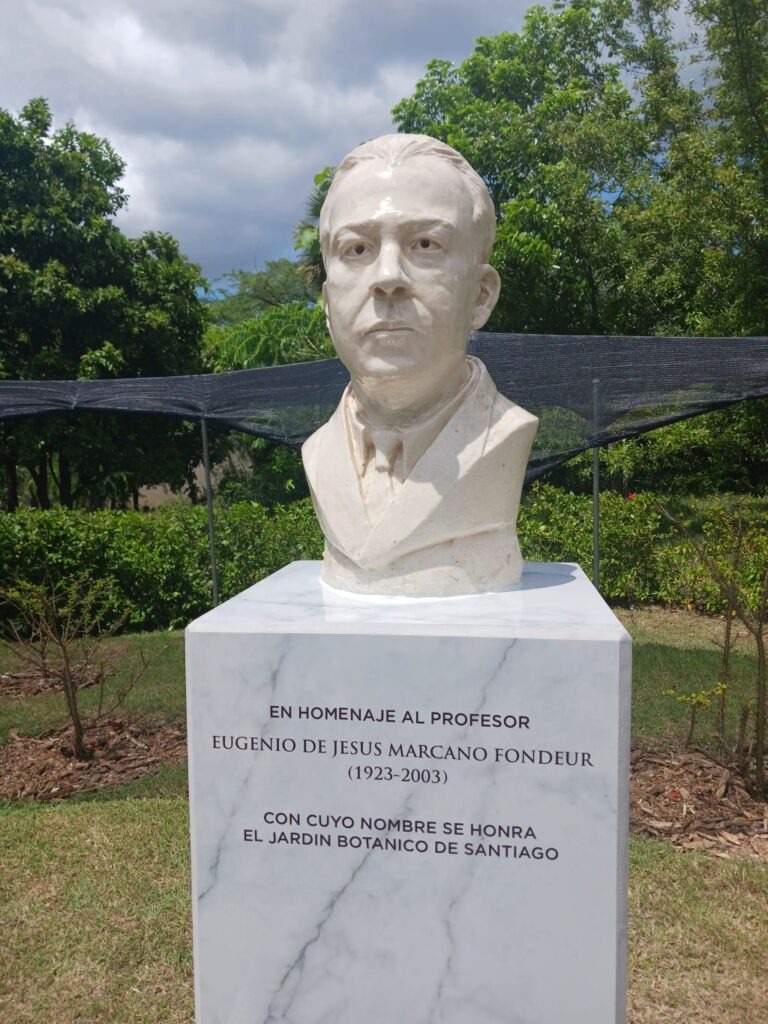 Busto Prof. Marcano Jardín Botánico de Santiago